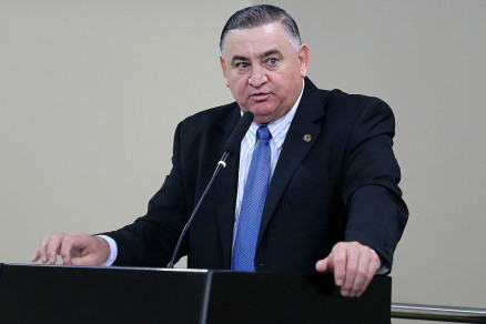 O deputado Nininho teceu crticas ao ex-governador durante CPI da Renuncia e Sonegao Fiscal