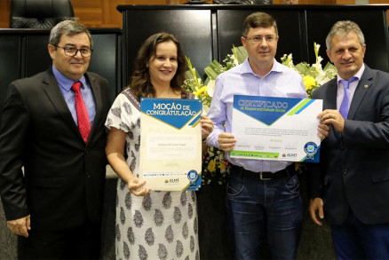 A Fundao foi representada pela gerente de Operaes, Aleta Rufino, e pela coordenadora Contbil, Aline Saviczki