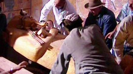 Tumba de Tutancmon  extrada de escavao no Egito