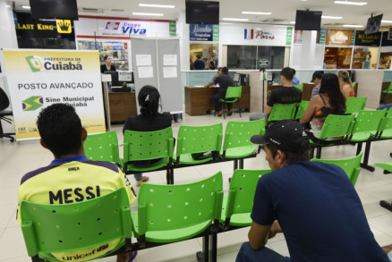 O objetivo do Sine Cuiab  estimular o emprego e a renda