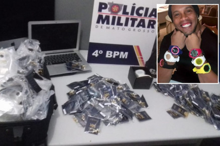 A Polcia Militar apreendeu relgios e joias furtados da loja 18K, do ex-jogador de futebol Ronaldinho Gacho (detalhe)