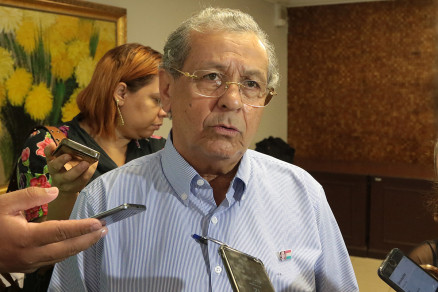 O senador Jaime Campos diz que discusso entre Maia e Bolsonaro foi necessria