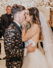 Gabi Brandt e Saulo Poncio se casam