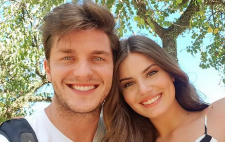  Klebber Toledo e Camila Queiroz 