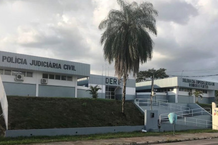 A fachada da Delegacia de Roubos e Furtos de Cuiab