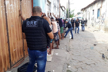 Pelo menos 60 pessoas foram abordadas na regio nessa quarta-feira (6)