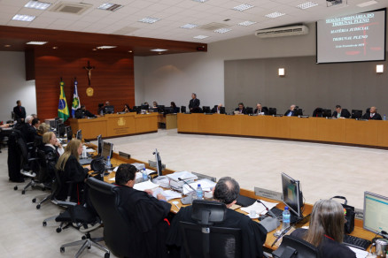 Mudana feita pelo Pleno do TJ ser vlida aps autorizao da Presidncia