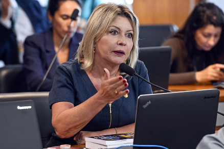 A senadora Selma Arruda, que  acusada de caixa 2 e abuso do poder econmico