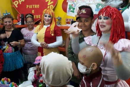 Companhia do Sorriso atua h oito anos no apoio a crianas da ala oncolgica da Santa Casa
