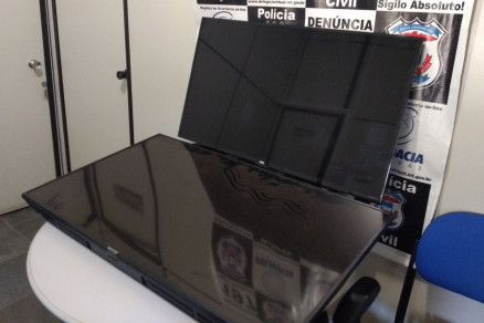 Os aparelhos de televiso recuperados pela Polcia Civil