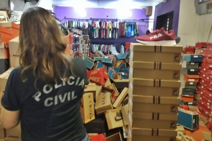 Rplicas de marcas famosas eram vendidas a preos populares