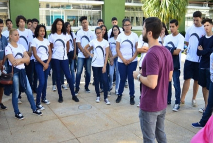 Escola Fundao Bradesco foi a primeira a realizar visita na Cmara Municipal