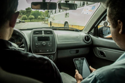 A telemetria permite o controle e registro das aulas prticas atravs de cmeras de monitoramento e localizadores de GPS instalados nos veculos das autoescola