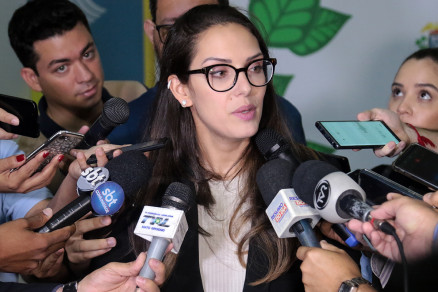 A presidente interina do Legislativo, Janaina Riva