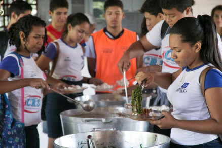 rede estadual de Mato Grosso atualmente serve 413 mil refeies dirias