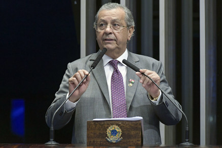O senador Jaime Campos