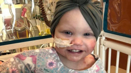 Callie, de quase 2 anos, foi diagnosticada com cncer 