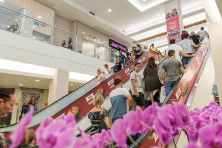 Clientes podem trocar notas fiscais por cupons no segundo piso do shopping