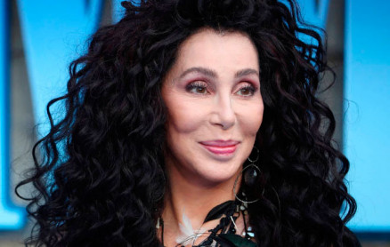 A cantora Cher