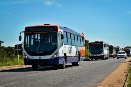 Linhas so operadas pelo Consrcio Metropolitano de Transportes (CMT), que detm a concesso do trecho