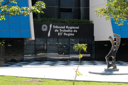 Fachada do Tribunal Regional do Trabalho de Mato Grosso