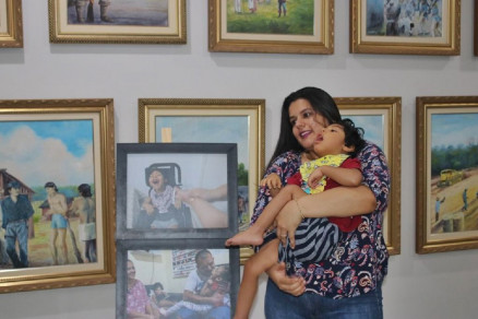 Em Mato Grosso existem 200 mes de crianas com microcefalia em decorrncia do surto de Zika vrus em 2016