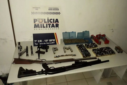 Na casa de Diogo, a polcia apreendeu quatro armas e munies