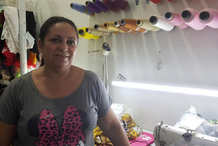 Claudivania Barbosa Neves atua h 13 anos no ramo da customizao de abads