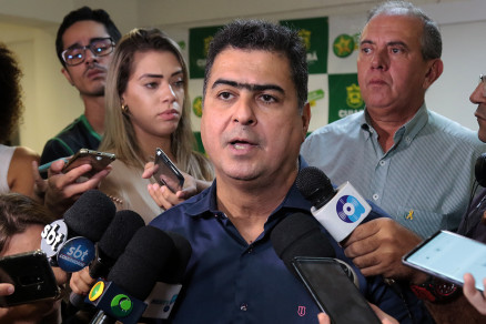 O prefeito Emanuel Pinheiro, que anunciou o lan�amento do edital