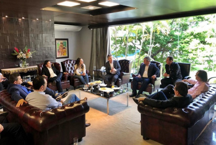 O governador Mauro Mendes: reunio com deputados