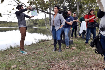 Atriz Suzana Pires junto  produo do longa-metragem 