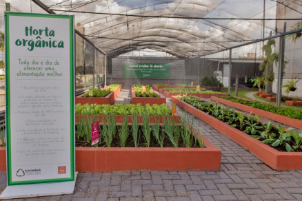 Uma das duas horas que o Shopping Pantanal mantm 