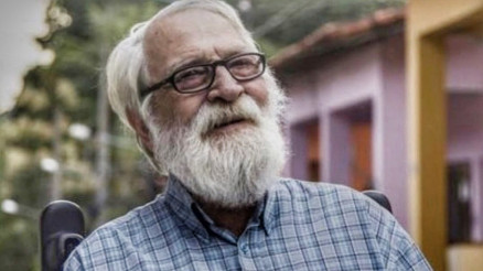 Lafayette Galvo foi ator, escritor e roteirista tendo estreado na TV em 1977