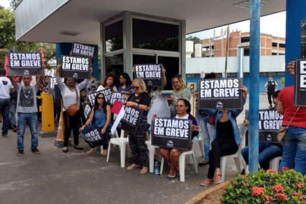 Profissionais da Educao bloquearam a entrada da Sefaz