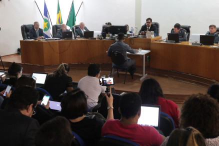 Ru por envolvimento no esquema de escutas ilegais, cabo Gerson depe no Frum de Cuiab
