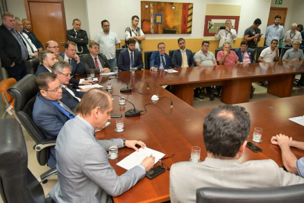 Representantes do Sindipetroleo se reuniram com deputados