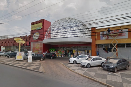 A fachada da Loja Ricardo Eletro, na Avenida Fernando Correa