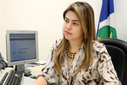 A juíza Márcia Martins Pereira, da 6ª Vara do Trabalho de Cuiabá, que assinou a decisão
