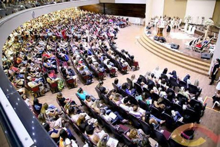 Lideranas do centro pressionam presidente para concluir reforma ministerial aps queda na aprovao da gesto