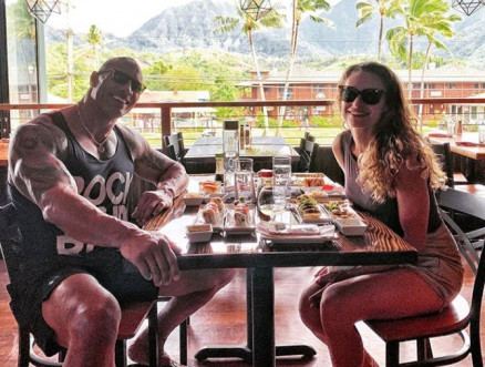 Dwayne Johnson e Lauren Hashian 