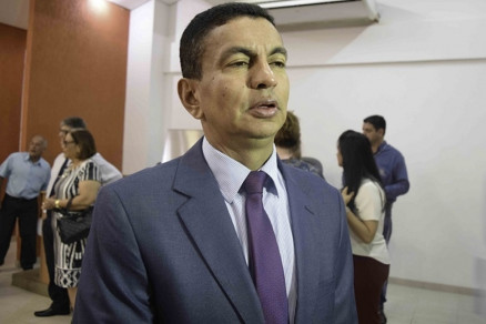 O juiz Francisco Rogrio Barros que determinou a interdio de lojas