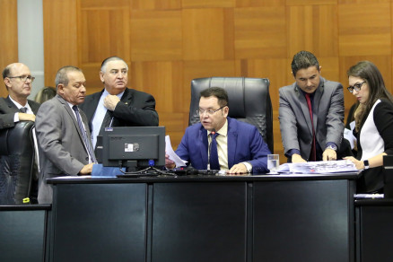 Assembleia adia votao de projeto do Governo do Estado