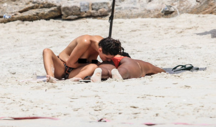 Bruna Linzmeyer curte praia em clima de romance com novo affair