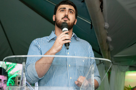 O deputado federal Emanuelzinho, que concorre  Prefeitura de Vrzea Grande