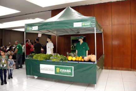 No evento, que reuniu cerca de 700 pessoas, eles receberam jalecos e autoriza��es de funcionamento, que garantem a legalidade da atividade