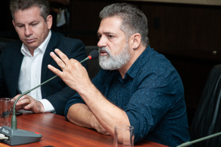 O secretrio de Estado de Comunicao, Mauro Camargo, que comunicou sada ao governador Mauro Mendes