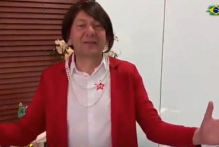 Luciano Hang se vestiu como a ex-presidente Dilma Rousseff 