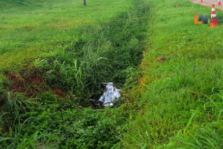 Ferido, ele ainda tentou correr, mas acabou caindo numa vala as margens da BR-163