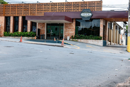 Churrascaria Favo de Mel est localizada na Avenida Fernando Corra da Costa