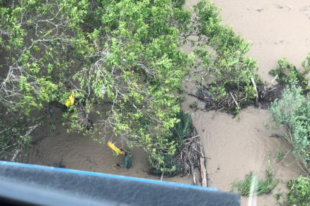 Ciopaer utilizou um cesto para retirar as v�timas do rio